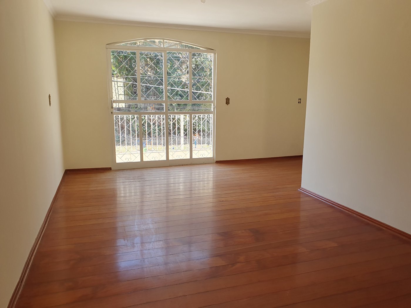 Casa 3 quartos para Venda no bairro Jardim Nova Aparecida em Poços de Caldas