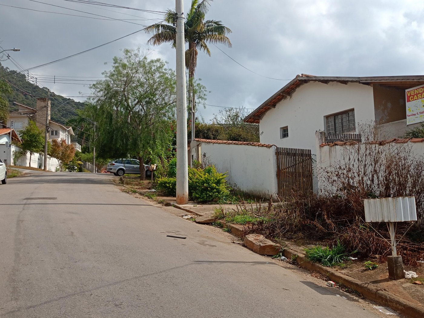 Casa 3 quartos para Venda no bairro Chácara Praia do Sol em Poços de Caldas